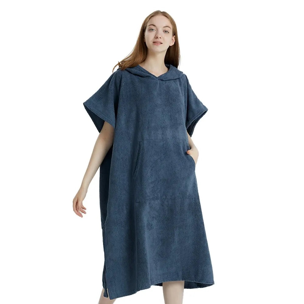 Donkerblauwe microvezel surfponcho met capuchon en oversized pasvorm