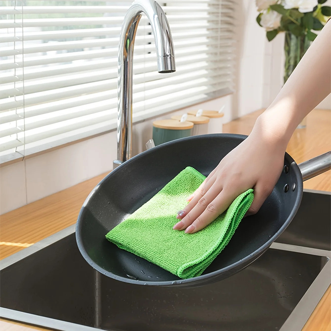 Microfibre Dishcloths – Ultra Absorbent, Quick-Drying & Reusable (30×30 cm)