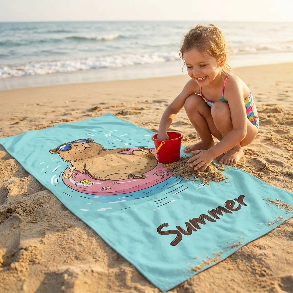 Capybara Summer microvezel strandhanddoek voor kinderen op het zand